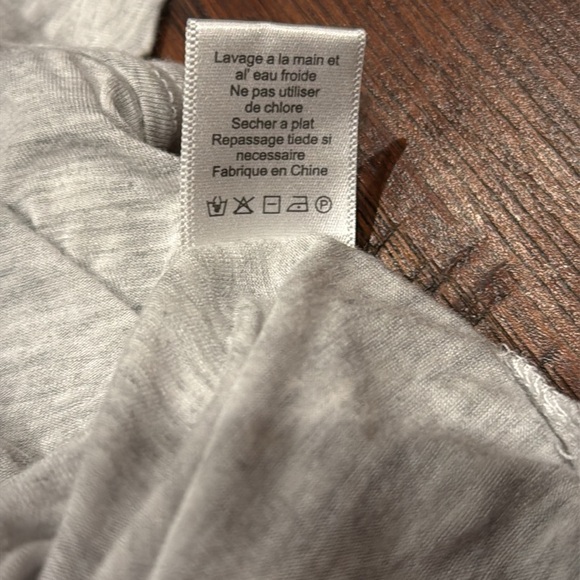 Heather Gray V-Neck Women's Top - Picture 4 of 8